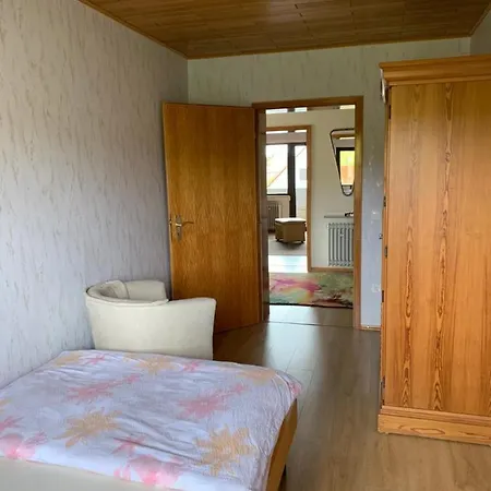 Haus Erika In Bechtheim Am Rheinterrassenweg * Bechtheim